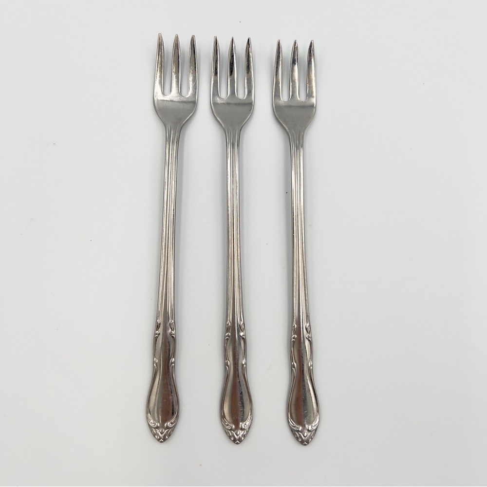 Vintage Oneida Homestead Stainless Flatware Cocktail Forks Set 3